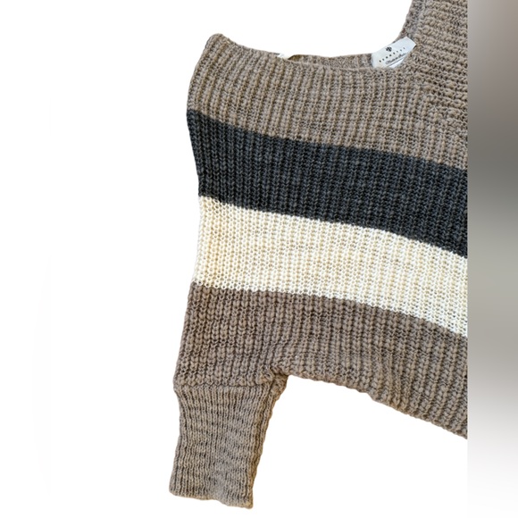 Berretti Poncho Style Knitted Pullover Sweater OSFA - Picture 3 of 7